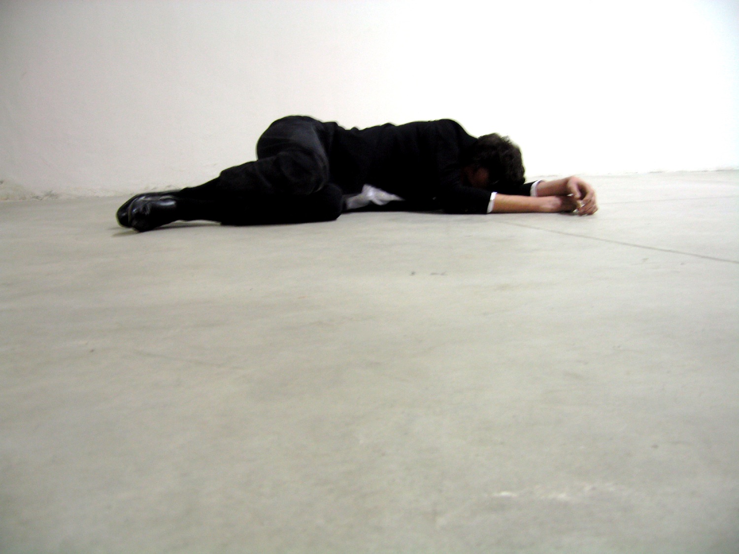 [IMPERSONALE+(+performance)_p.jpg]