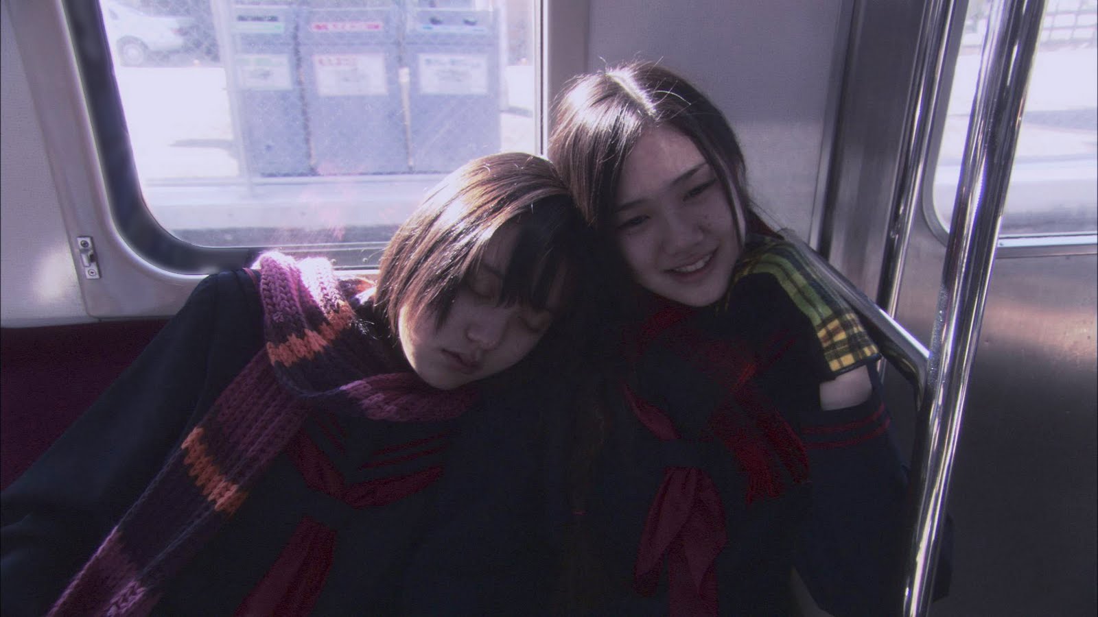 [Hana+e+Alice.jpg]