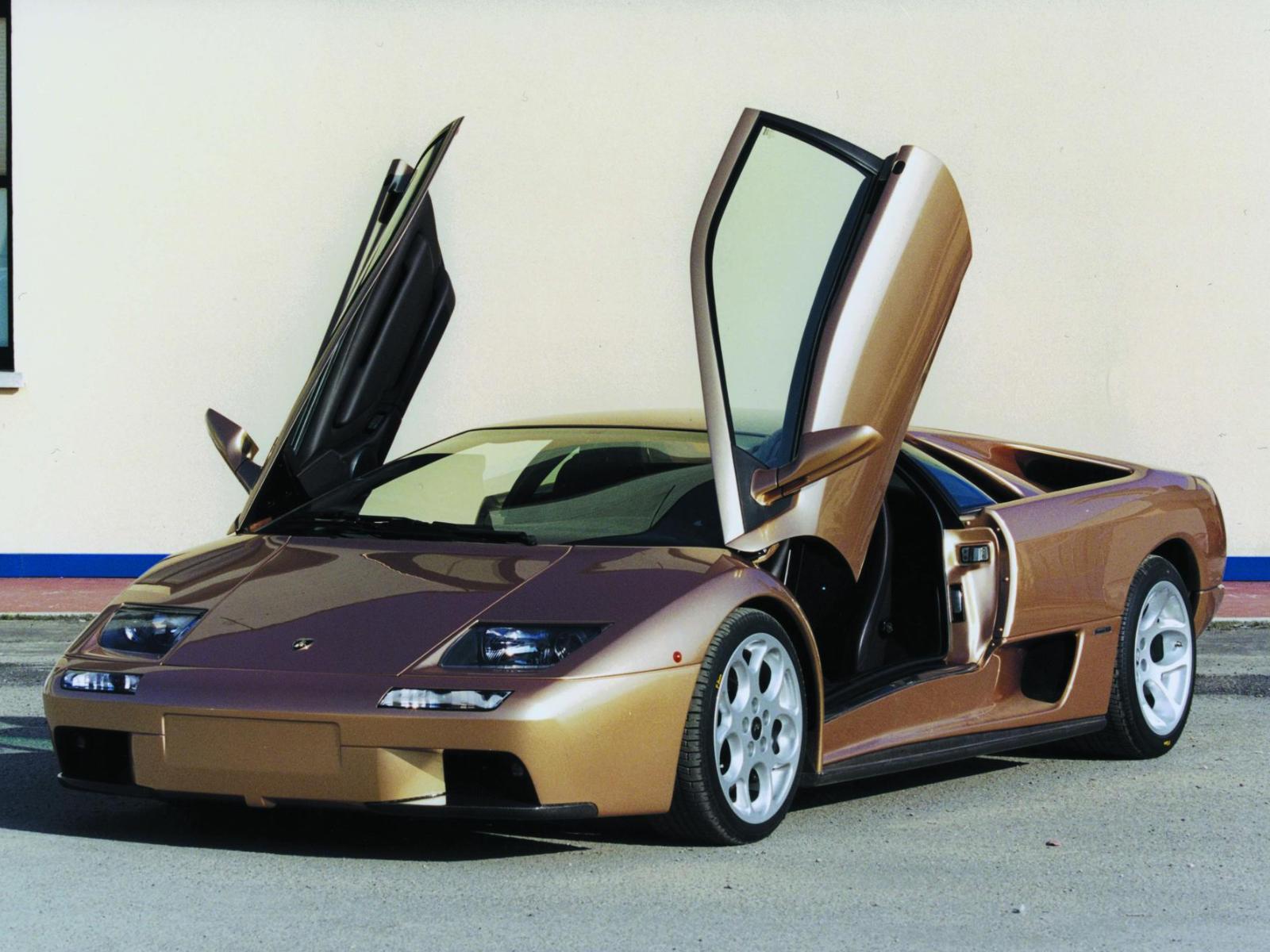 http://2.bp.blogspot.com/_HVsAuLRob2g/TIoTigkbc_I/AAAAAAAAAts/MGwhthYJ8JE/s1600/lamborghini_diablo_60_se-1.jpg