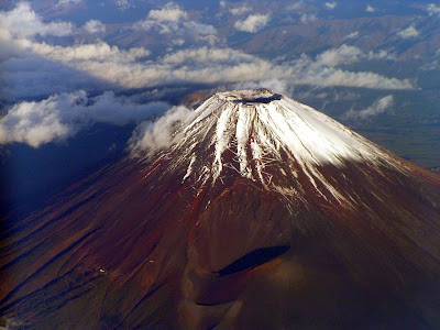 Fuji on World S Natural Wonders  Mount Fuji  Japan S Highest Mountain