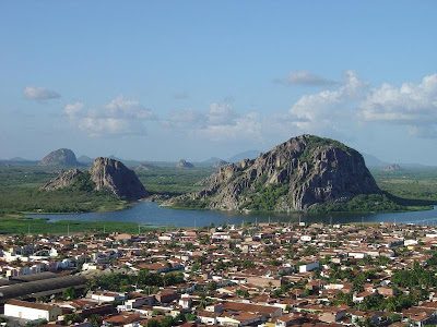 http://2.bp.blogspot.com/_HWYIKkFMsdo/Son3ZCUCBBI/AAAAAAAADNI/ZIO43TlELfo/s400/Quixad%C3%A19.bmp