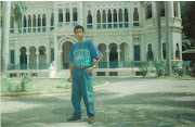 FRENTE AL PALACIO DE CIENFUEGOS, CONSTRUCCIÓN ARABE DEL SIGLO V.