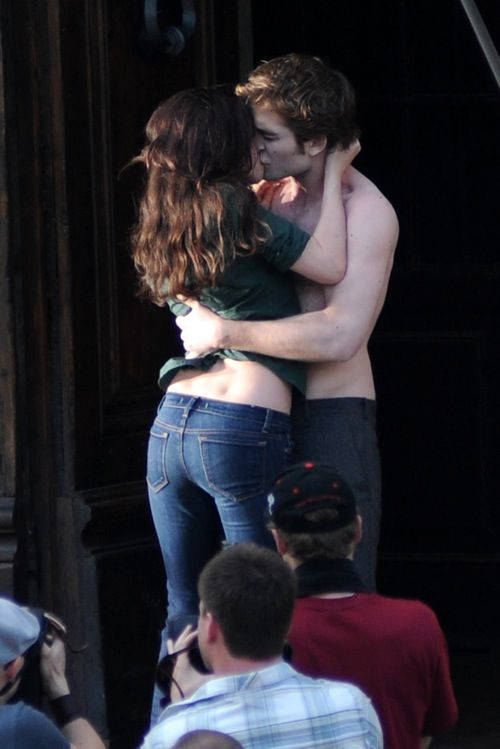 is kristen stewart and robert pattinson. Kristen Stewart and Robert