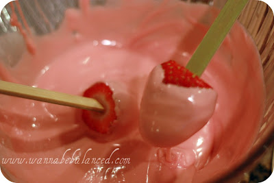 valentine day dessert idea: chocolate covered strawberries