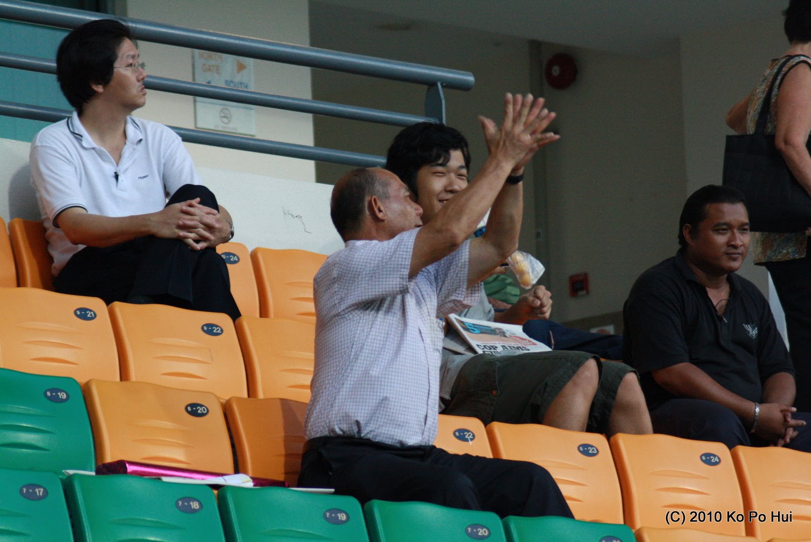 BoLASEPaKO.com - a simple view on Singapore Soccer: Trying out on ...