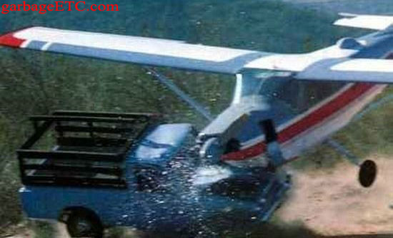 funny airplane. Funny+airplane+crashes