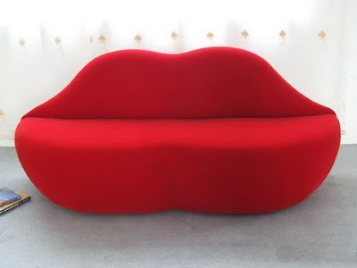 Sofá em formato de Beijo e Boca