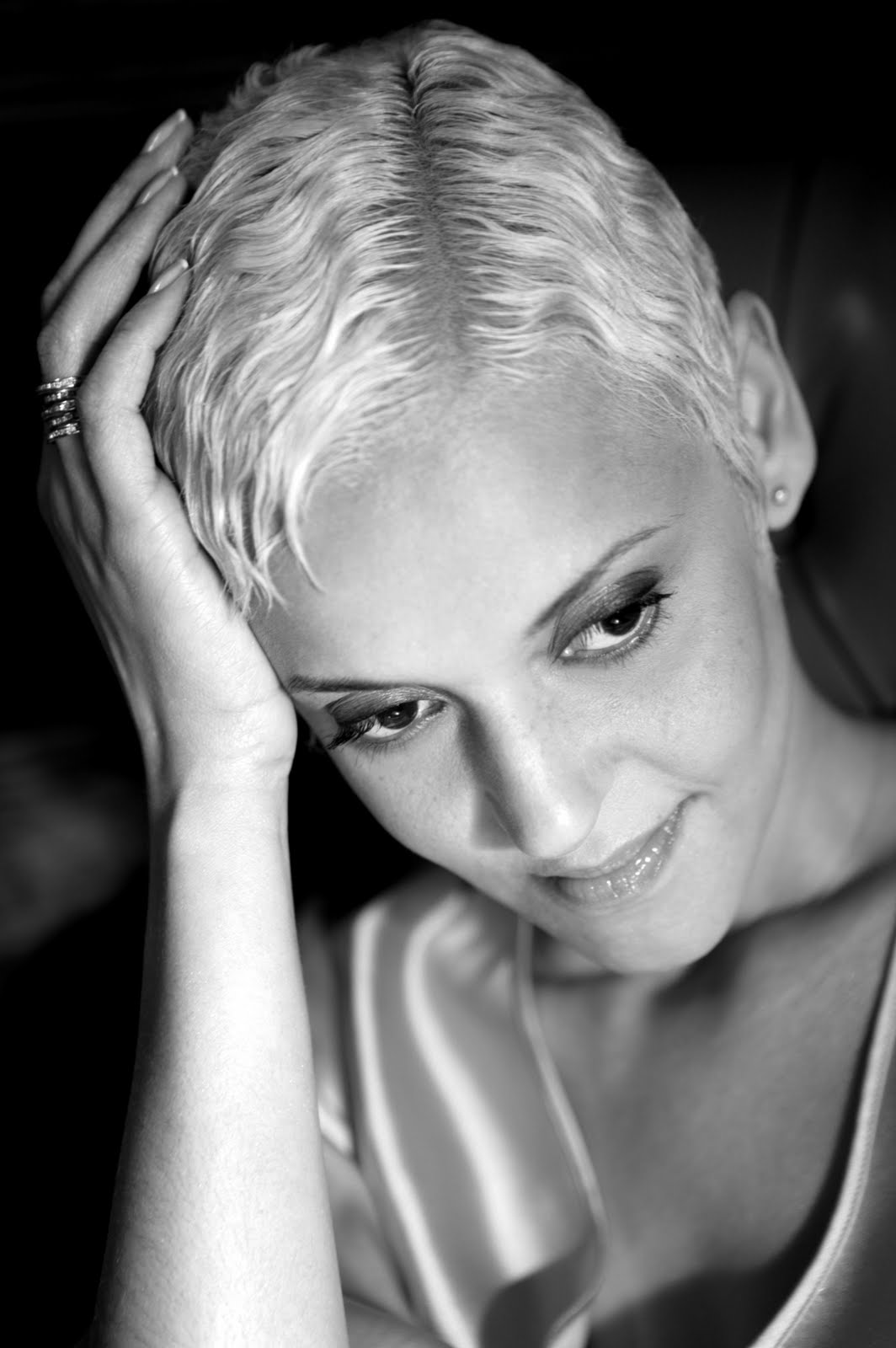 Essential Oils and Natural Solutions for Women - Dr. Mariza