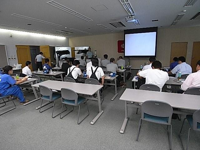 [R1043251.JPG]