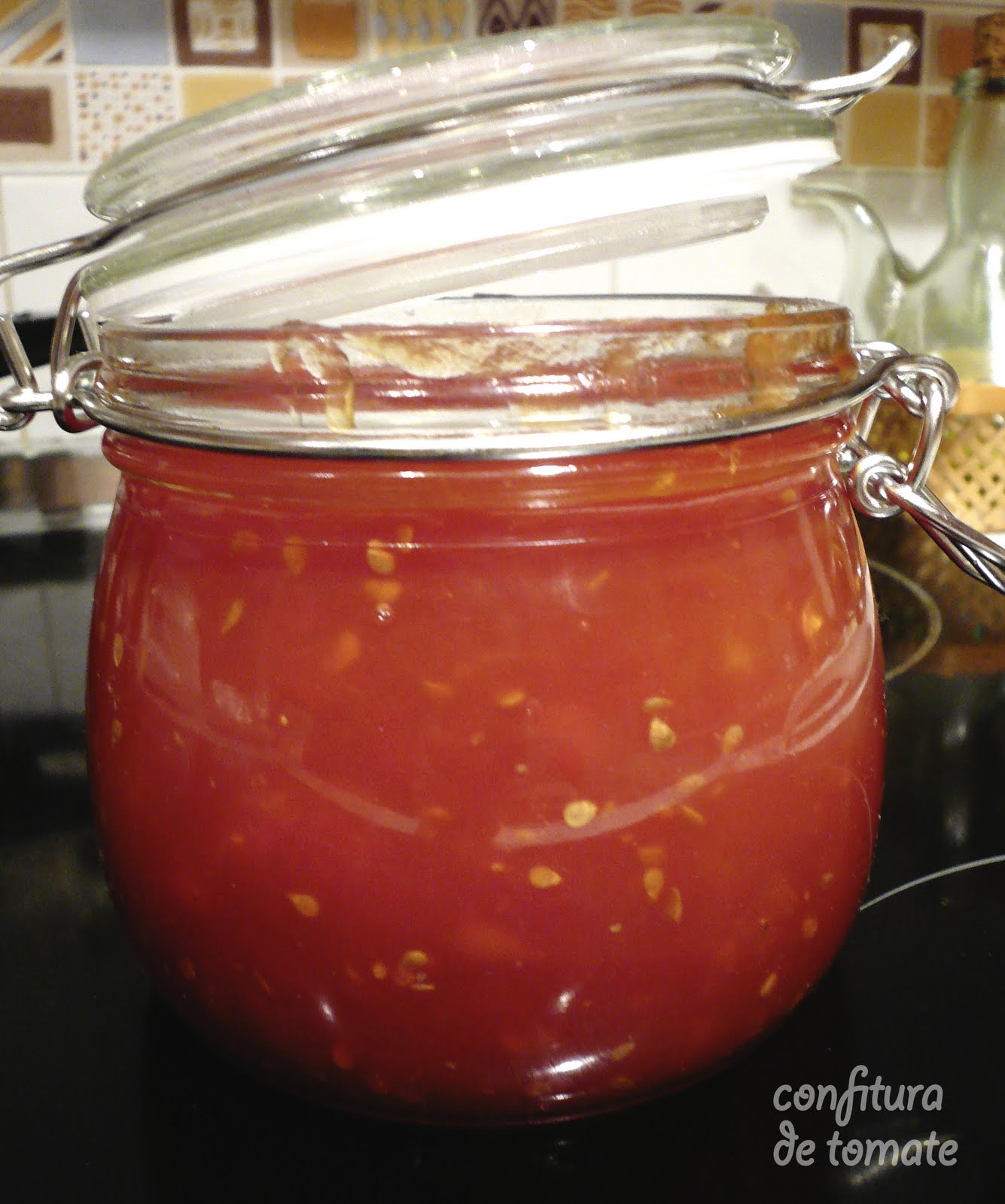[tomate+bote.jpg]