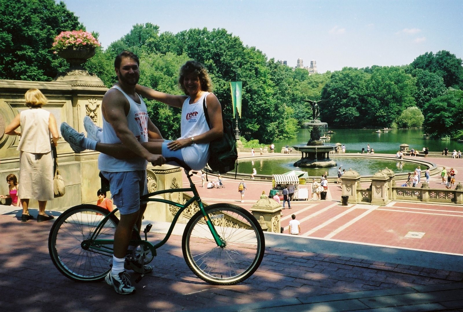 [Shayne+and+Ang+biking+in+Central+Park+July+2001.jpg]