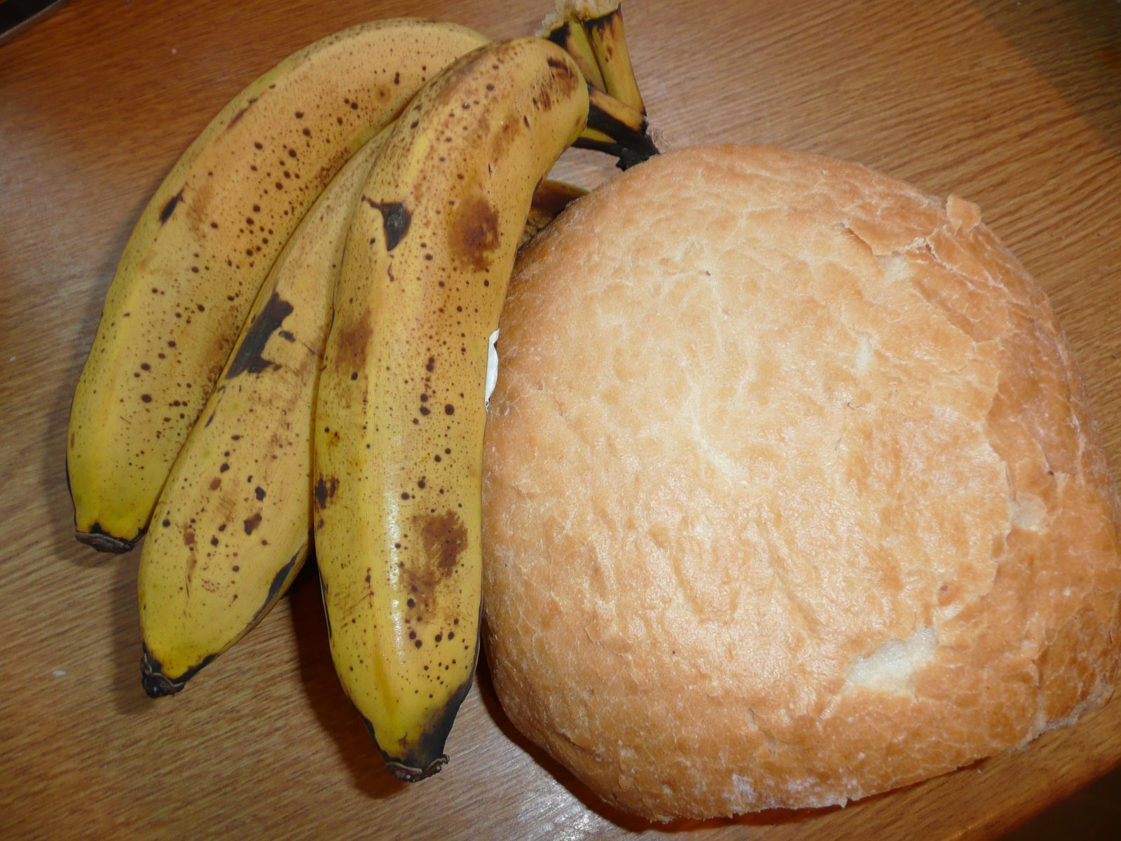 [bread+&+bananas.JPG]