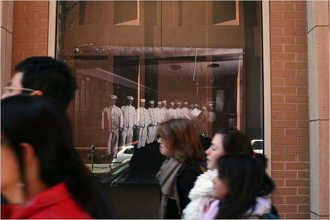 [garbage+art+window.jpg]