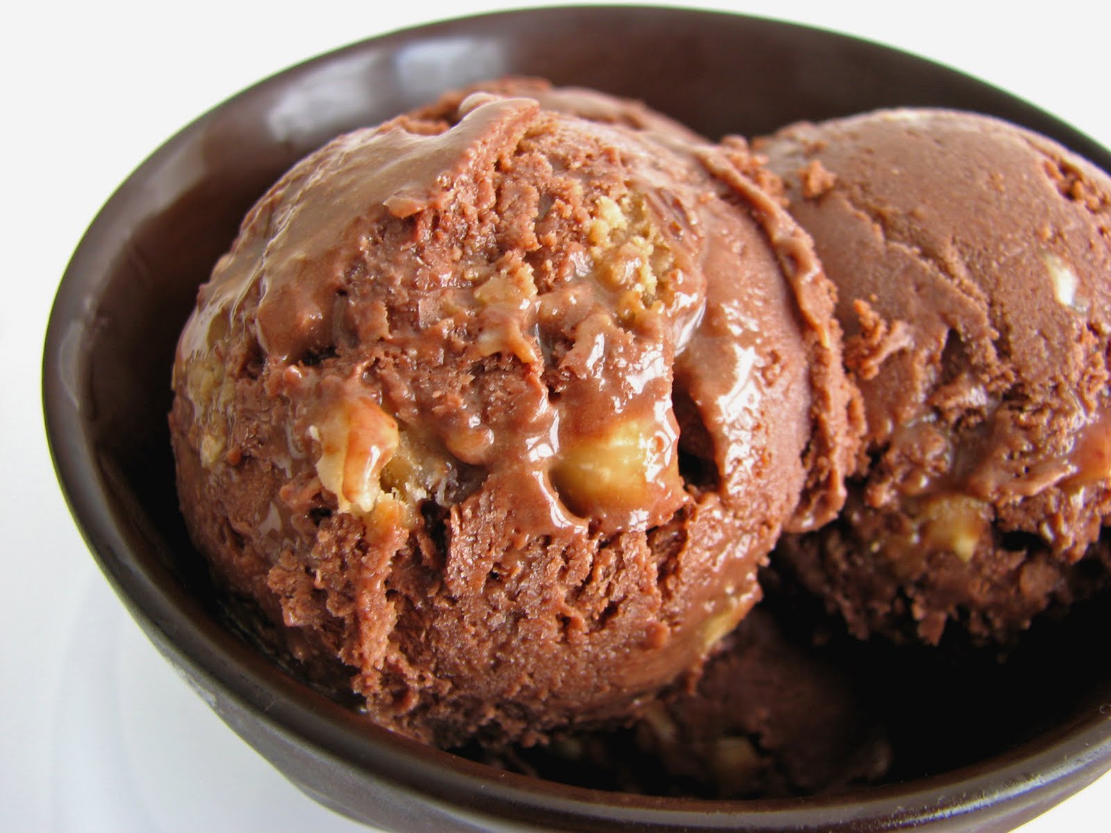 pastry studio Chocolate Ice Cream with Hazelnut Coffee Caramel