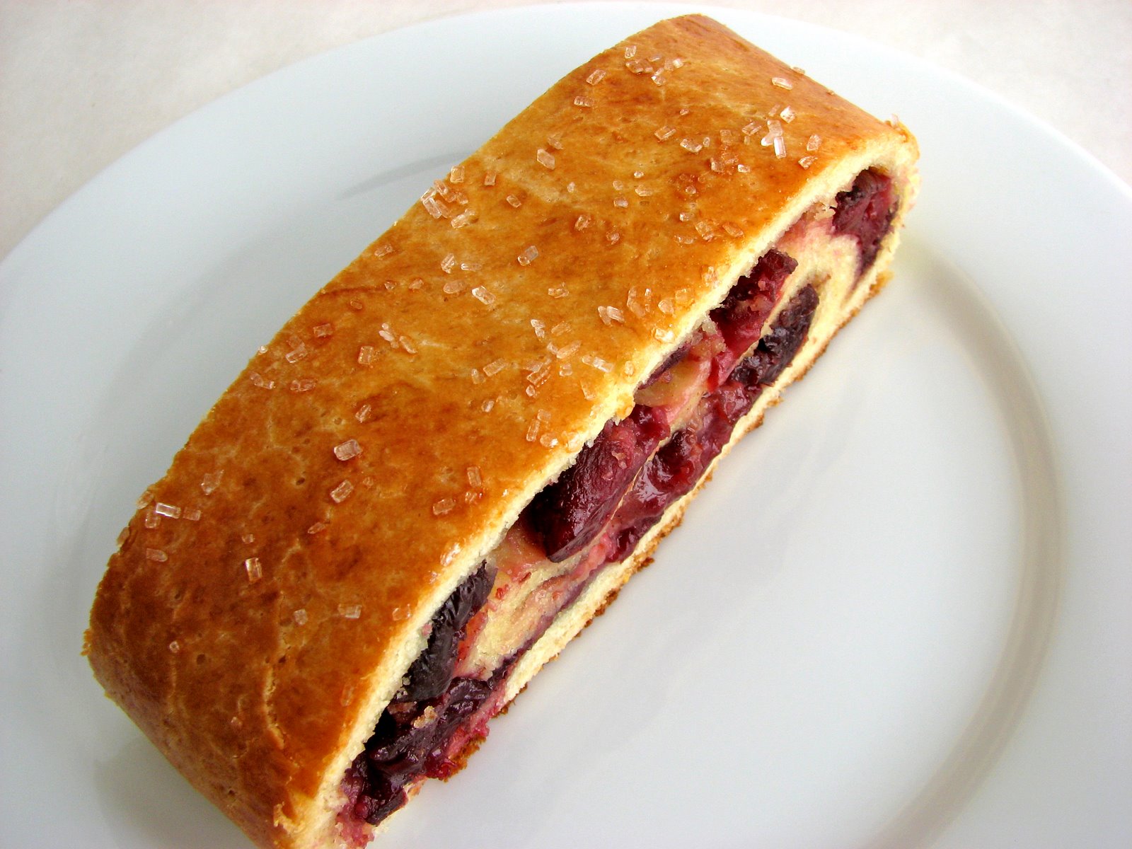 [cherryrollslicehiang.jpg]