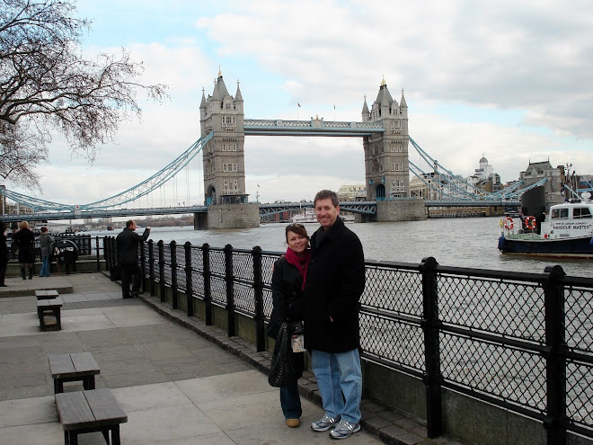 Tracy & Jeff at London bridge