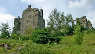 neidpath ghost maid peeblesshire scotland 2009 britannica castle