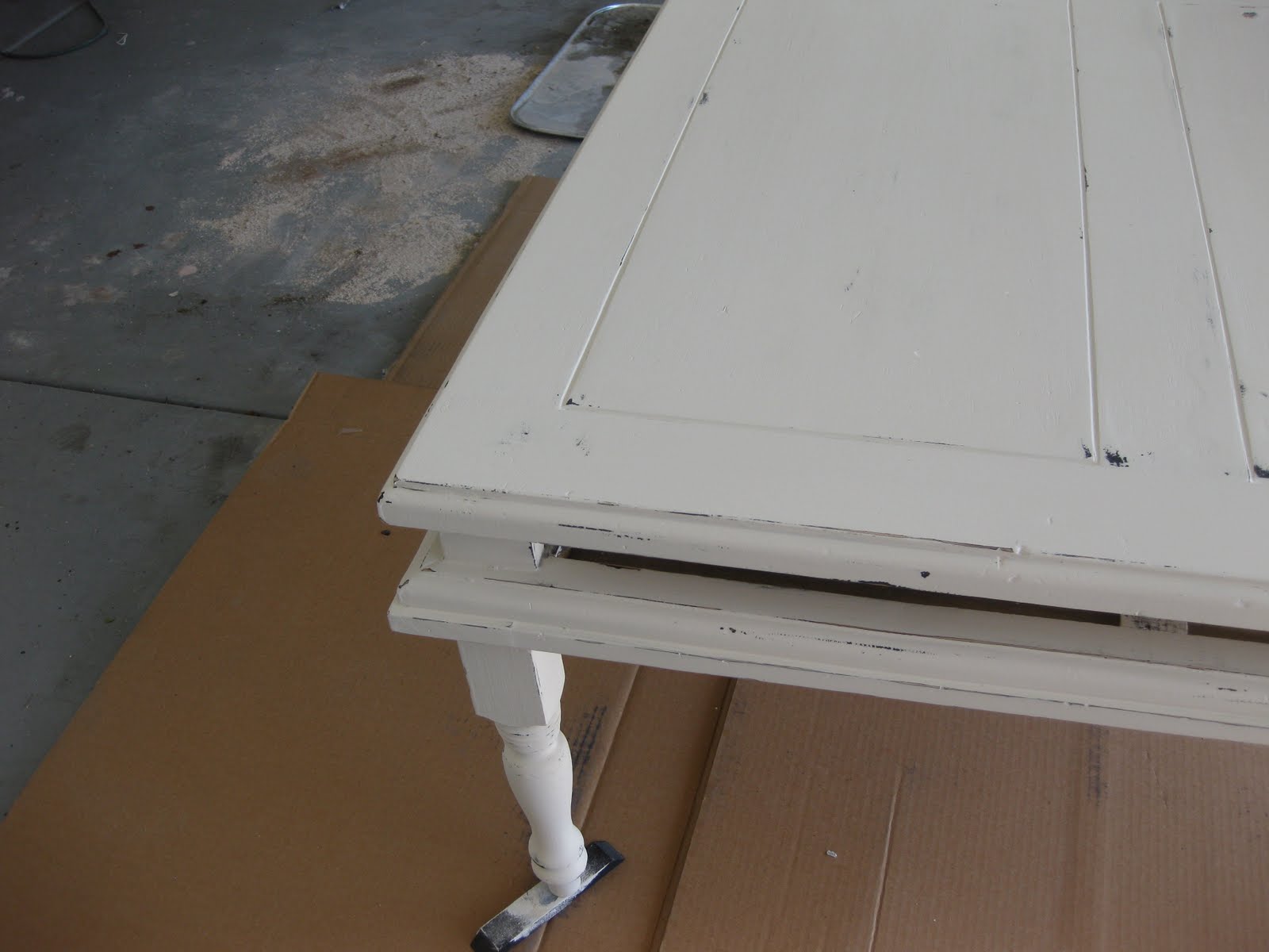 The Rusty Plum Coffee Table and Ottoman Makeover!