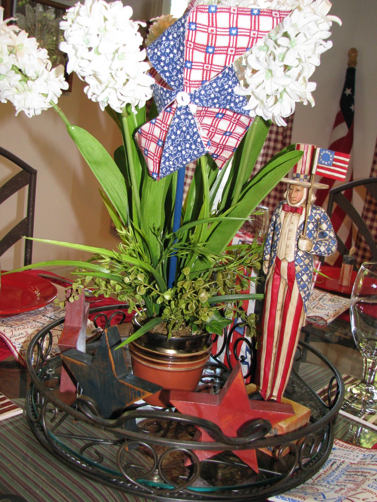 [4th+of+july+tablescape+004.JPG]