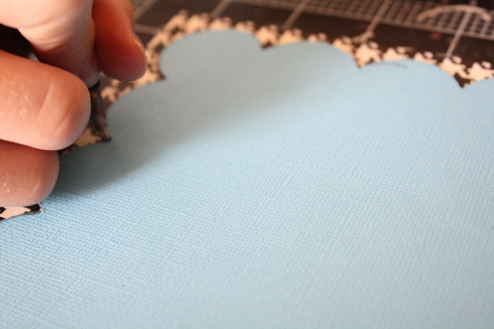 Swirlydoos Scrapbook Kit Club Distressed Scallop Edges Tutorial