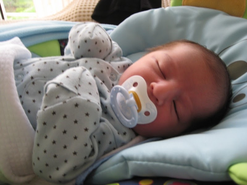 Bebeklerin Parmak Emme ve Emzik Alışkanlığı Gökalp ile Seyri Alem