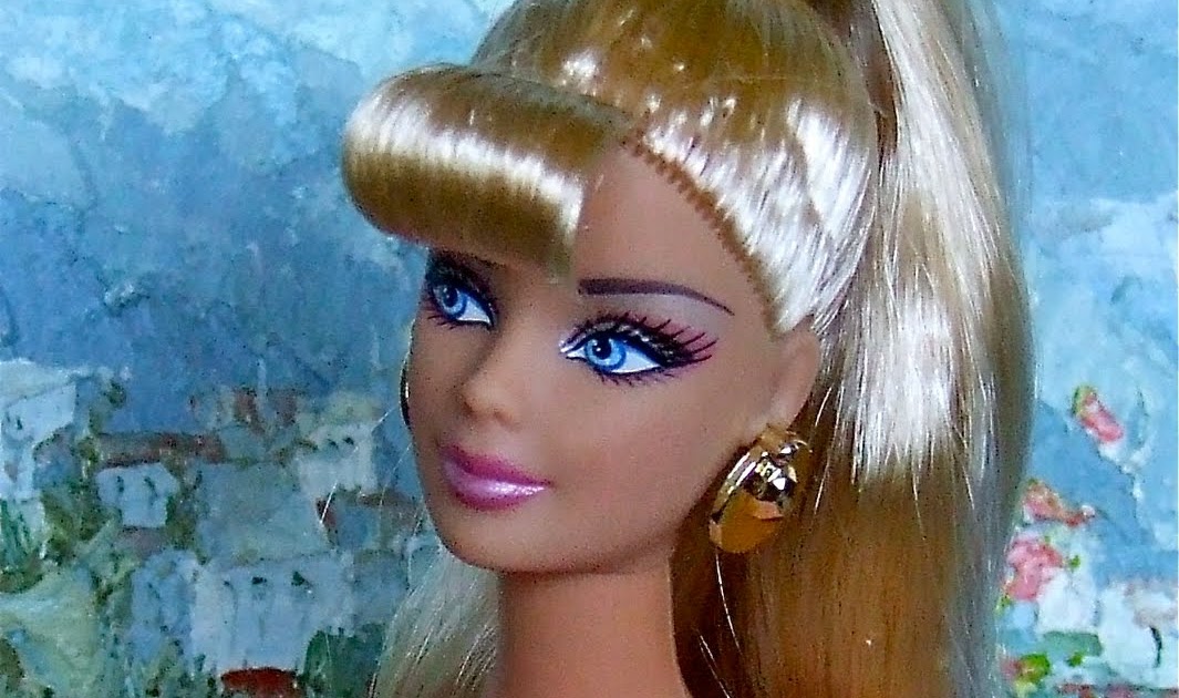 Dollmania's Domain: Then and Now Barbie