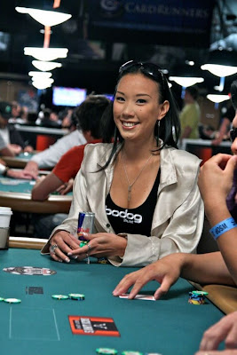 girls and poker