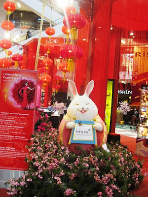 KINABALU: CHINESE NEW YEAR DECORATIONS