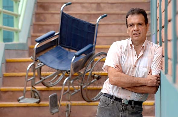 CUENTOS PERUANOS CONTEMPORÁNEOS: Enrique Vásquez Valladares CUENTOS PERUANOS CONTEMPORÁNEOS: Enrique Vásquez Valladares