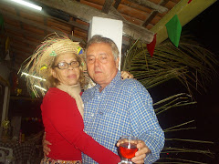 D.Dija (minha dinda) e Nosso Cacai (no forrozinho de 2008 no arraiá da roça)