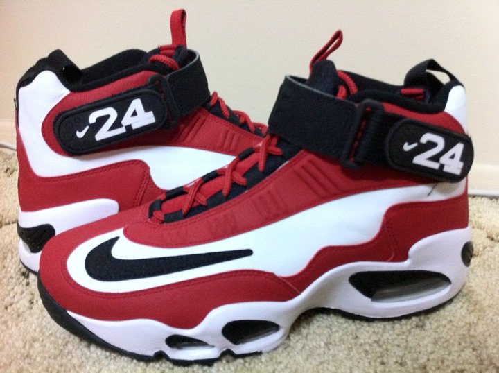 THE SNEAKER ADDICT Nike Air Max Griffey 1 ‘Cincinnati THE SNEAKER ADDICT Nike Air Max Griffey 1 ‘Cincinnati