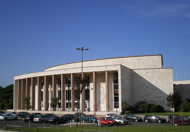 [800px-Reitoria_da_Universidade_de_Lisboa.jpg]