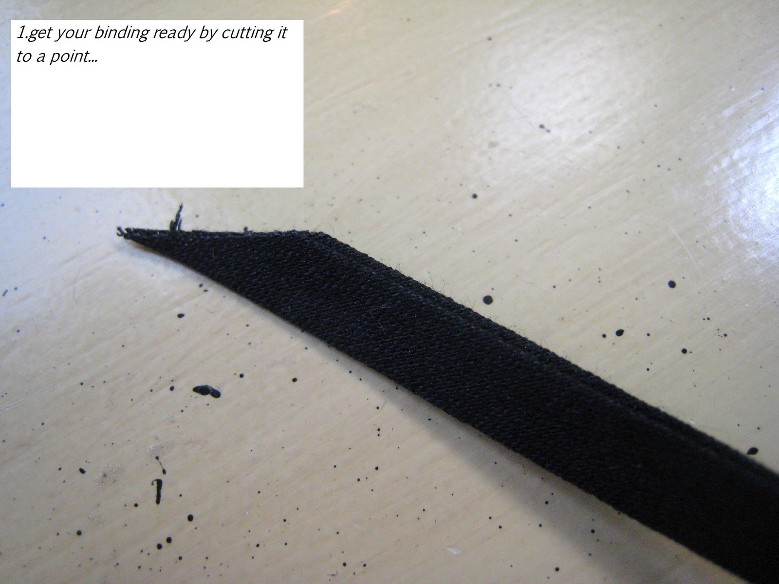 The Vintage Seamstress How to use a vintage binder attachment. EASY