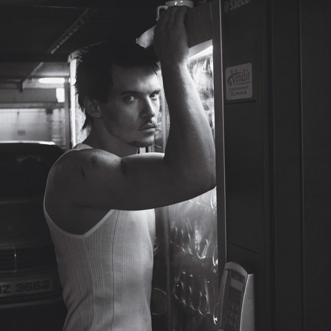 [jonathan-rhys-myers.jpg]