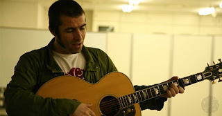Liamgallagher Adidas Madchester Oasis Gaya Kasual Adidas Kasual