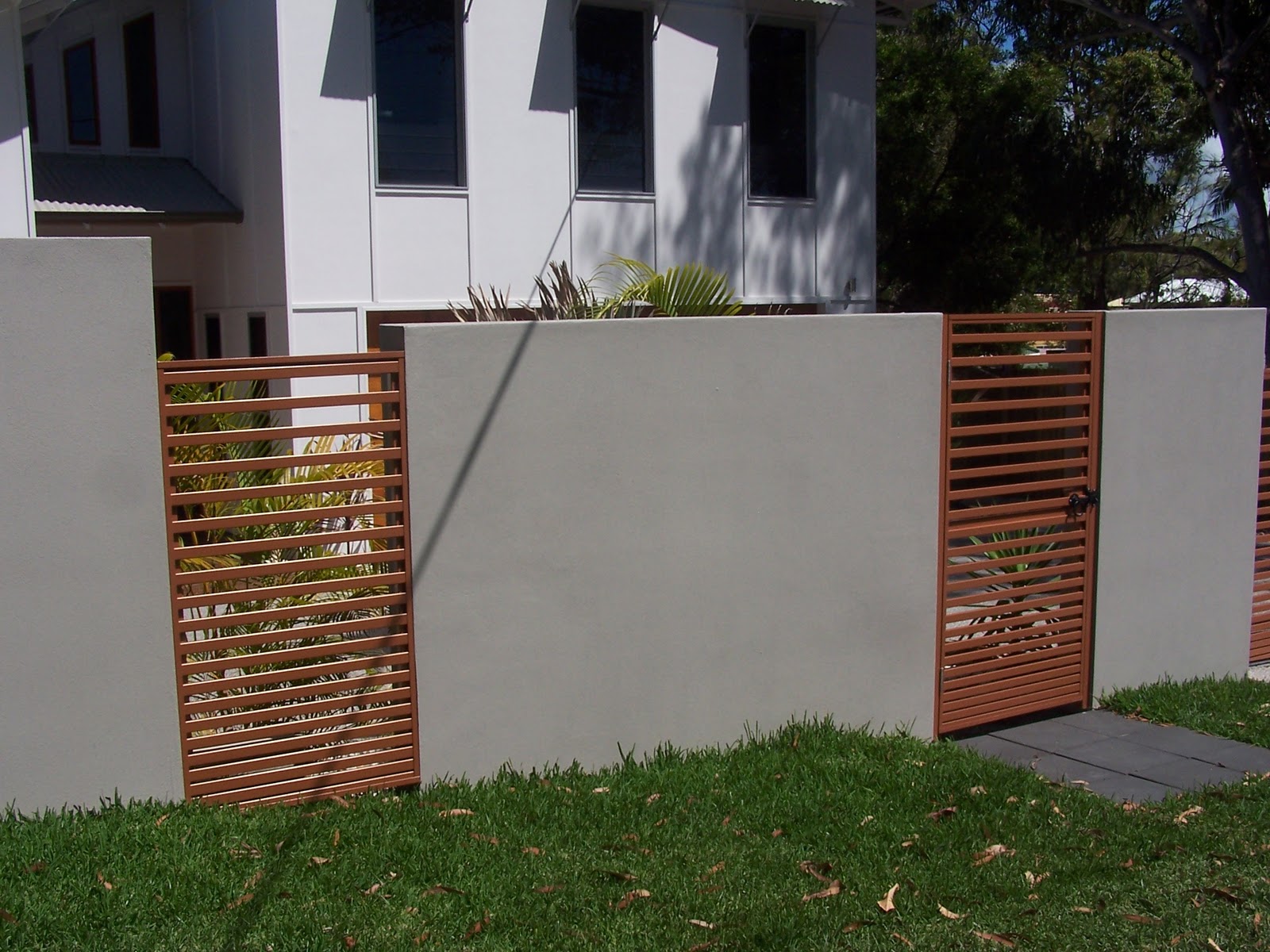 Noosa Custom Lattice & Bamboo Fences, Fence Extentions and Gates