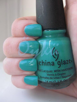 China_Glaze_Flyin%27_High1.JPG