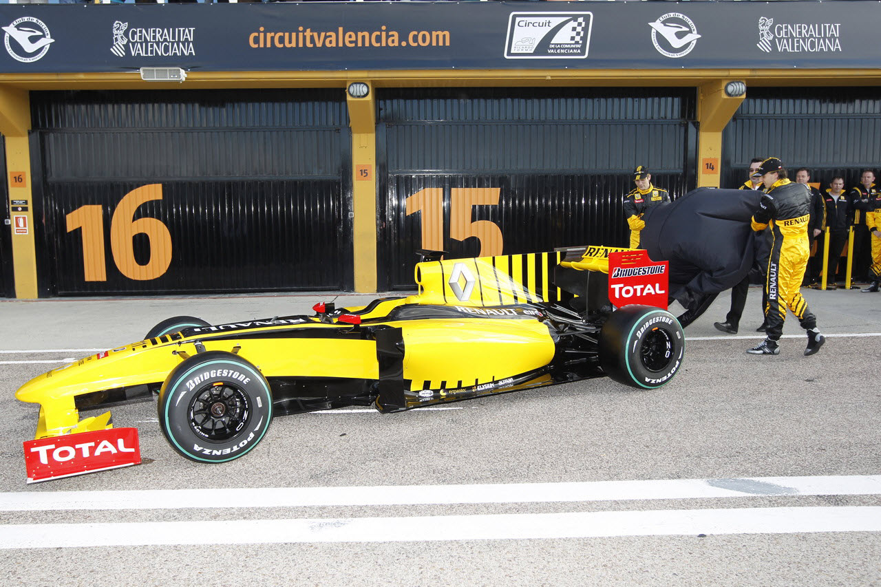 [2010-Renault-F1-R30_04.jpg]
