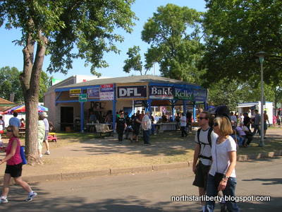 MN DFL booth, afternoon