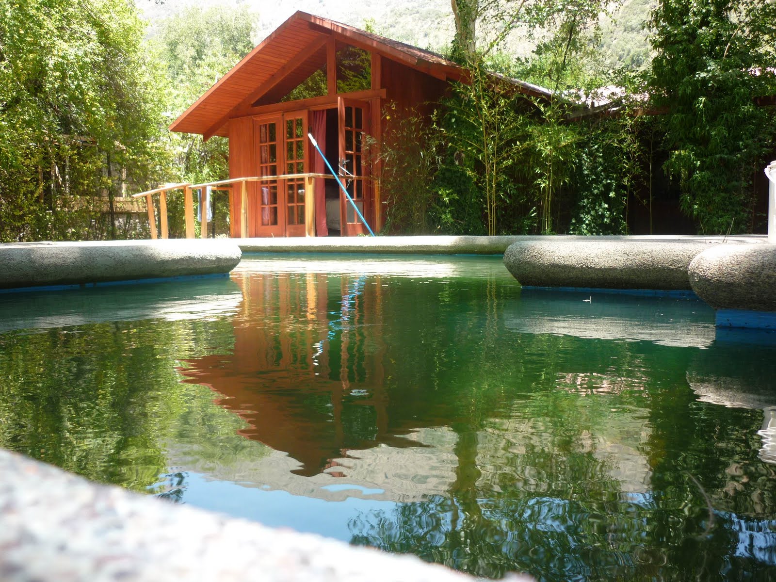 Turismo UFO Arriendo de casa en El Ingenio. Cajón del maipo. Chile.