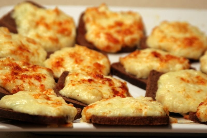 Taste Tempters Baked Cucumber & Cheese Squares