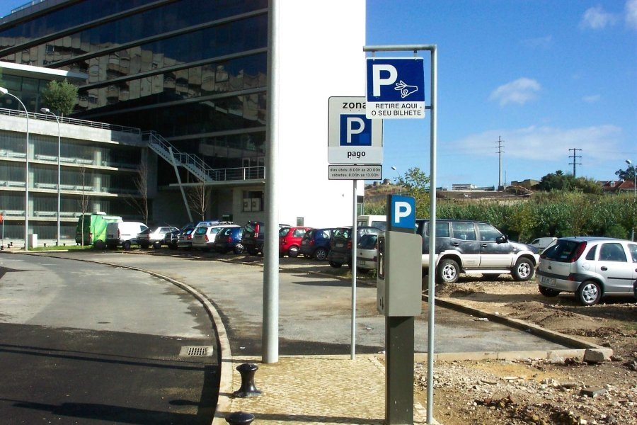 [estacionamento1[1].JPG]