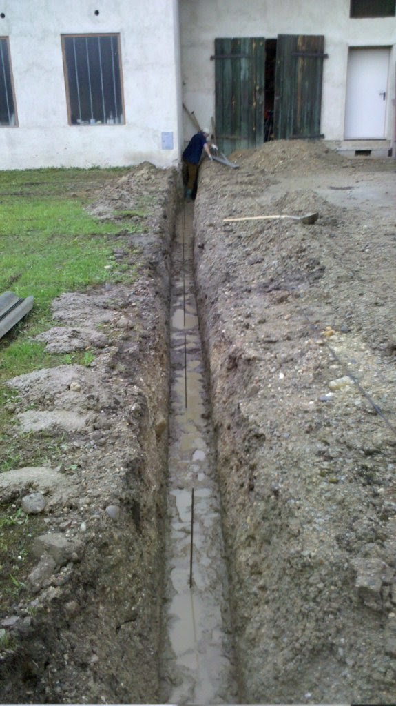 Jason Baut H Aus Fundament Trennmauer