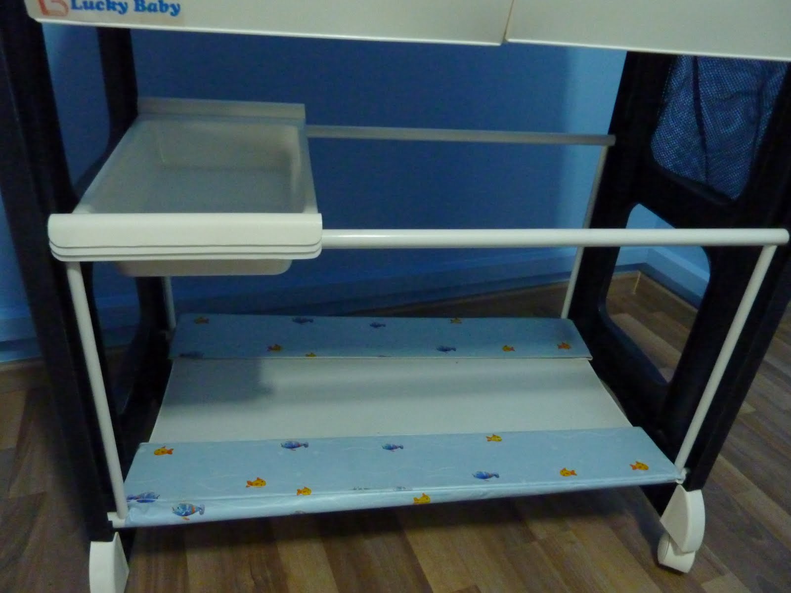 lucky baby changing table