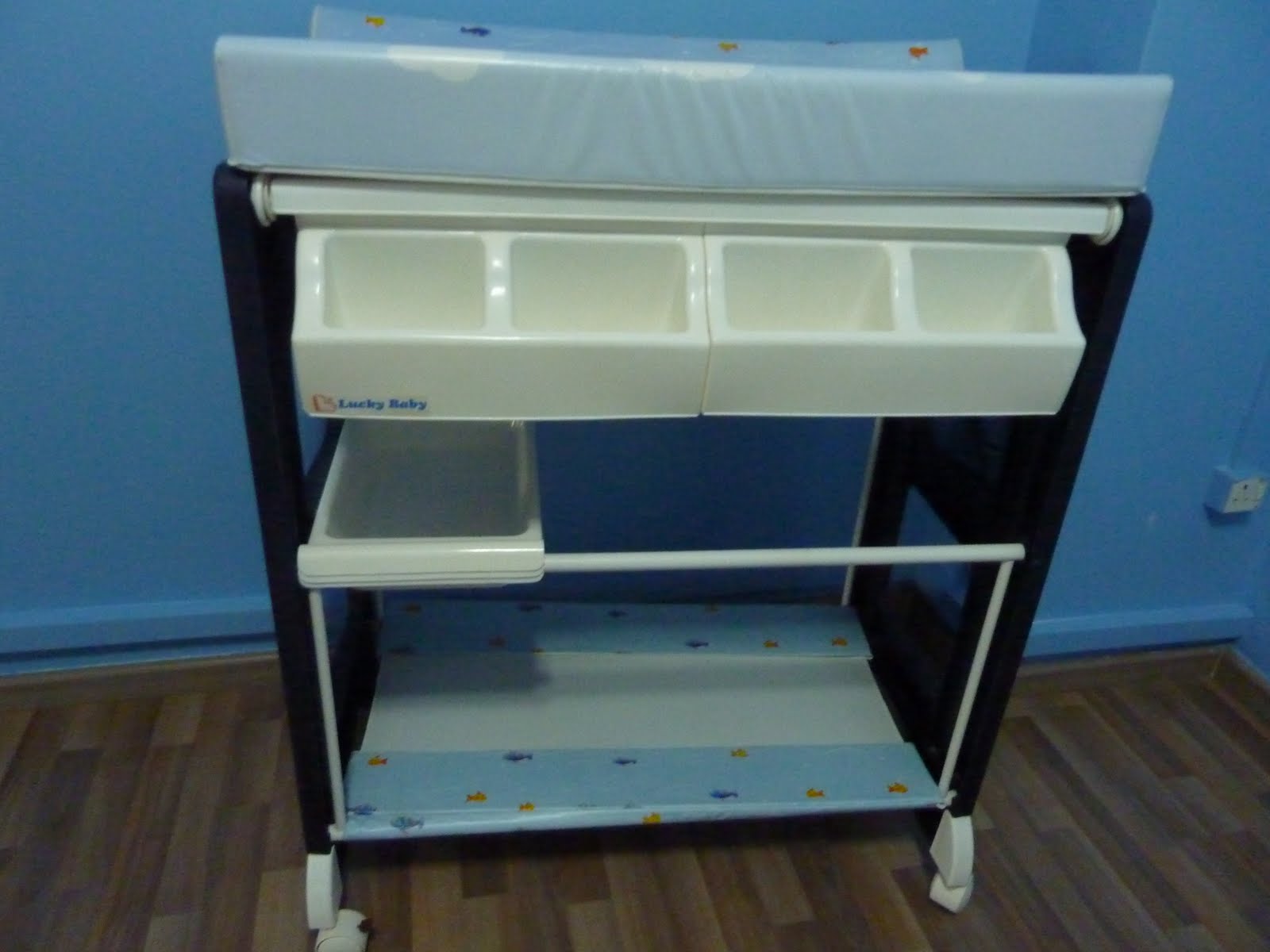lucky baby changing table
