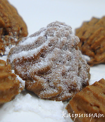 Spiced Chocolate Tea Cakes