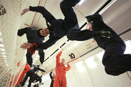 [Weightless-zeroG.jpg]