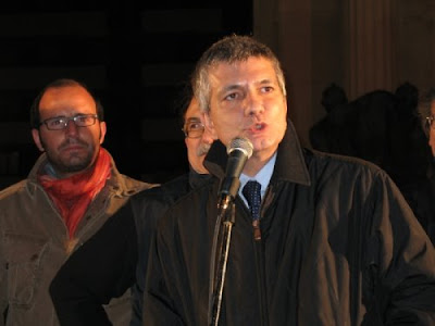 http://2.bp.blogspot.com/_J-PTMw4owB8/R_Xm8rSEViI/AAAAAAAADGI/NnfTSUT2kBQ/s400/vendola.JPG