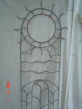 "See the sun rays" trellis