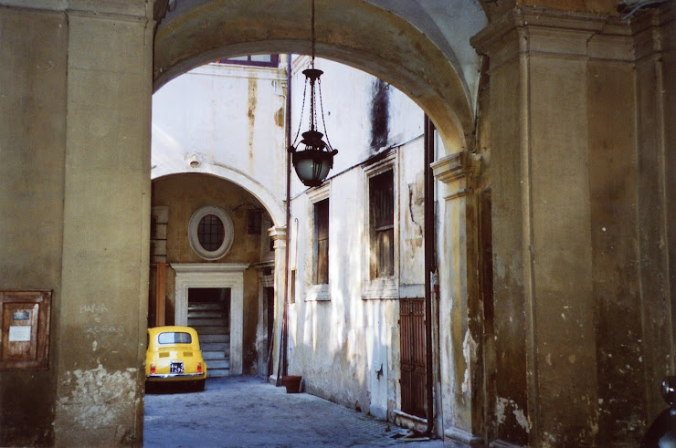 Versteck, L'Aquila, Italien, 2008